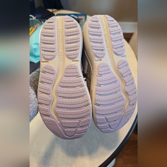 Womens Brooks Ghost Max 2 Running Shoe NWOB - Picture 11 of 12